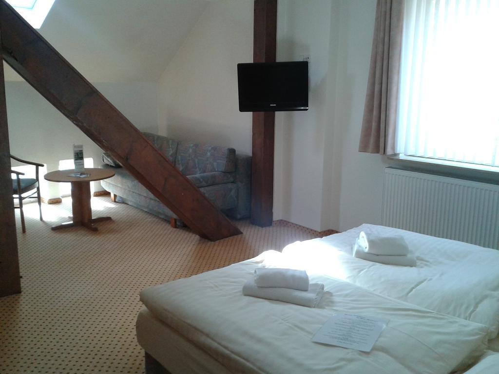 Hotel Brauhaus Buckeburg Room photo